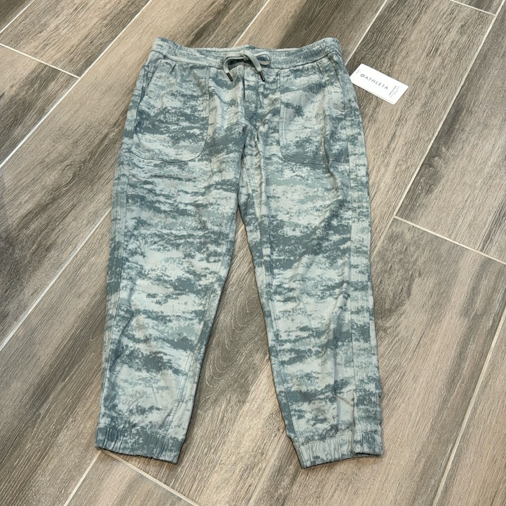 NWT Athleta Farallon Jogger “Fog Camo Coast Gray”